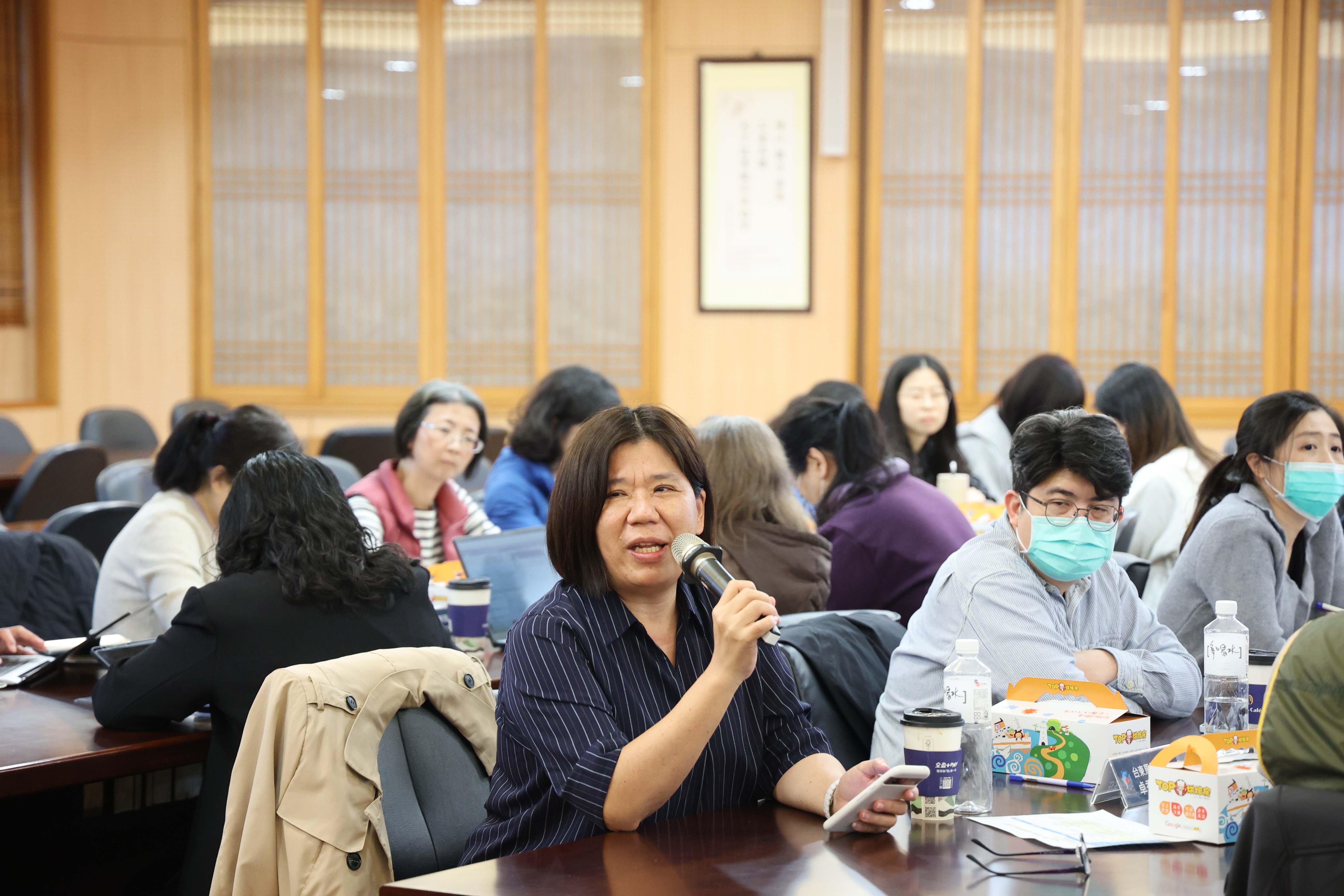 台東馬偕管理部主任卓秀霞也分享臺東縣政府推出「臺東金幣」帶給民眾的參與度。