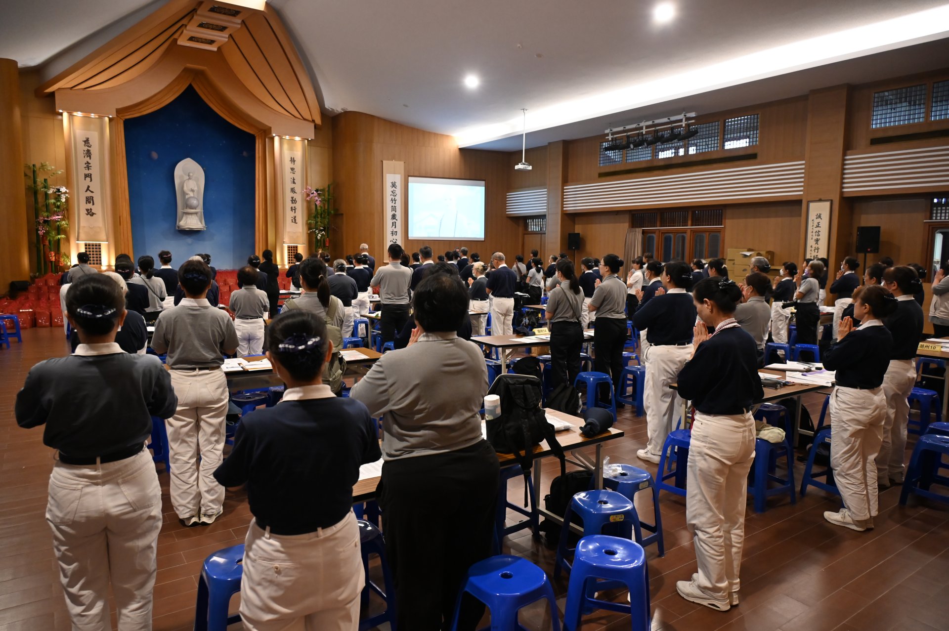 潮州聯絡處志工6月29日提前完成場地布置,細心規劃動線,並分組安排座位,展現周全用心。