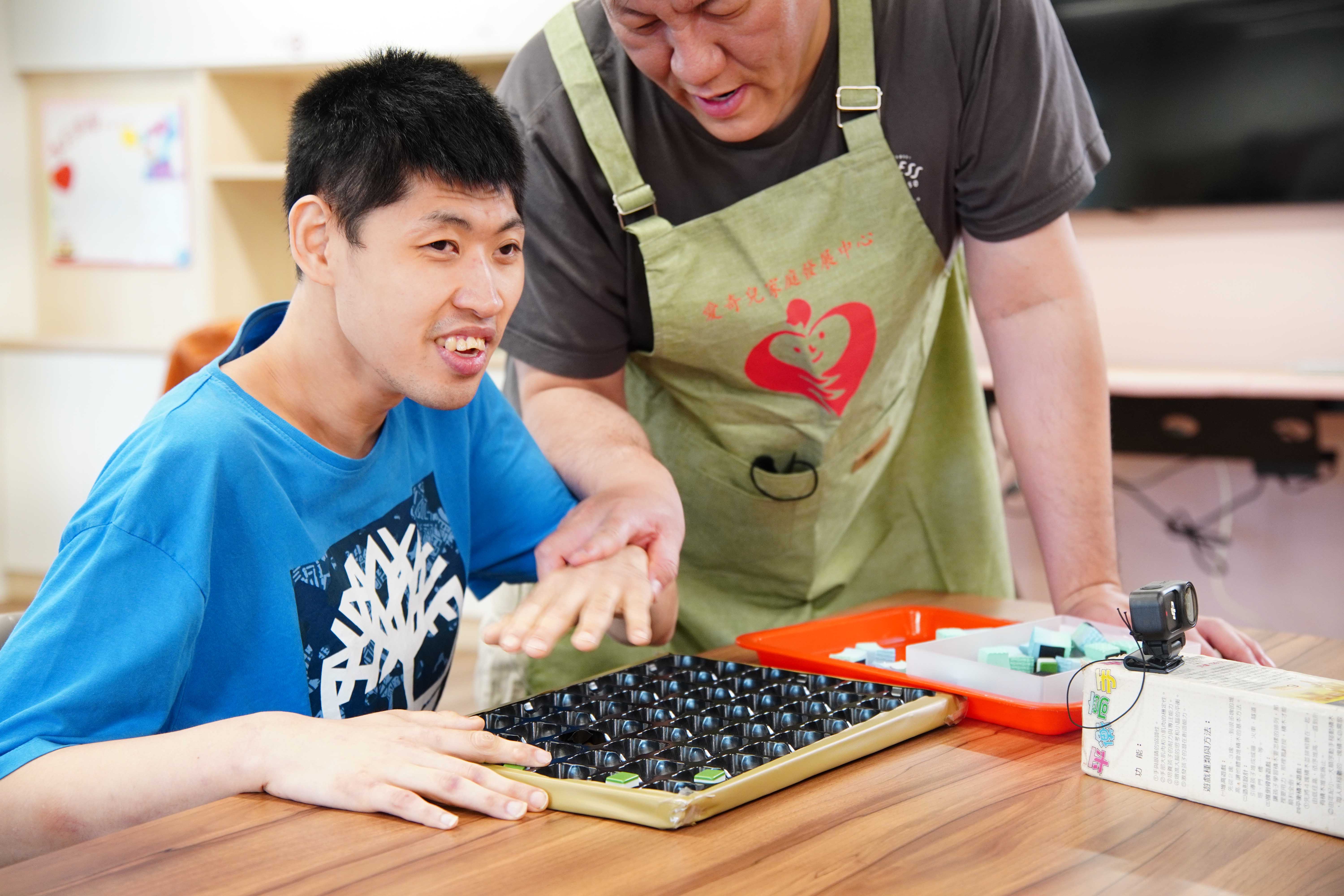孩子會長大,照顧卻不會畢業。