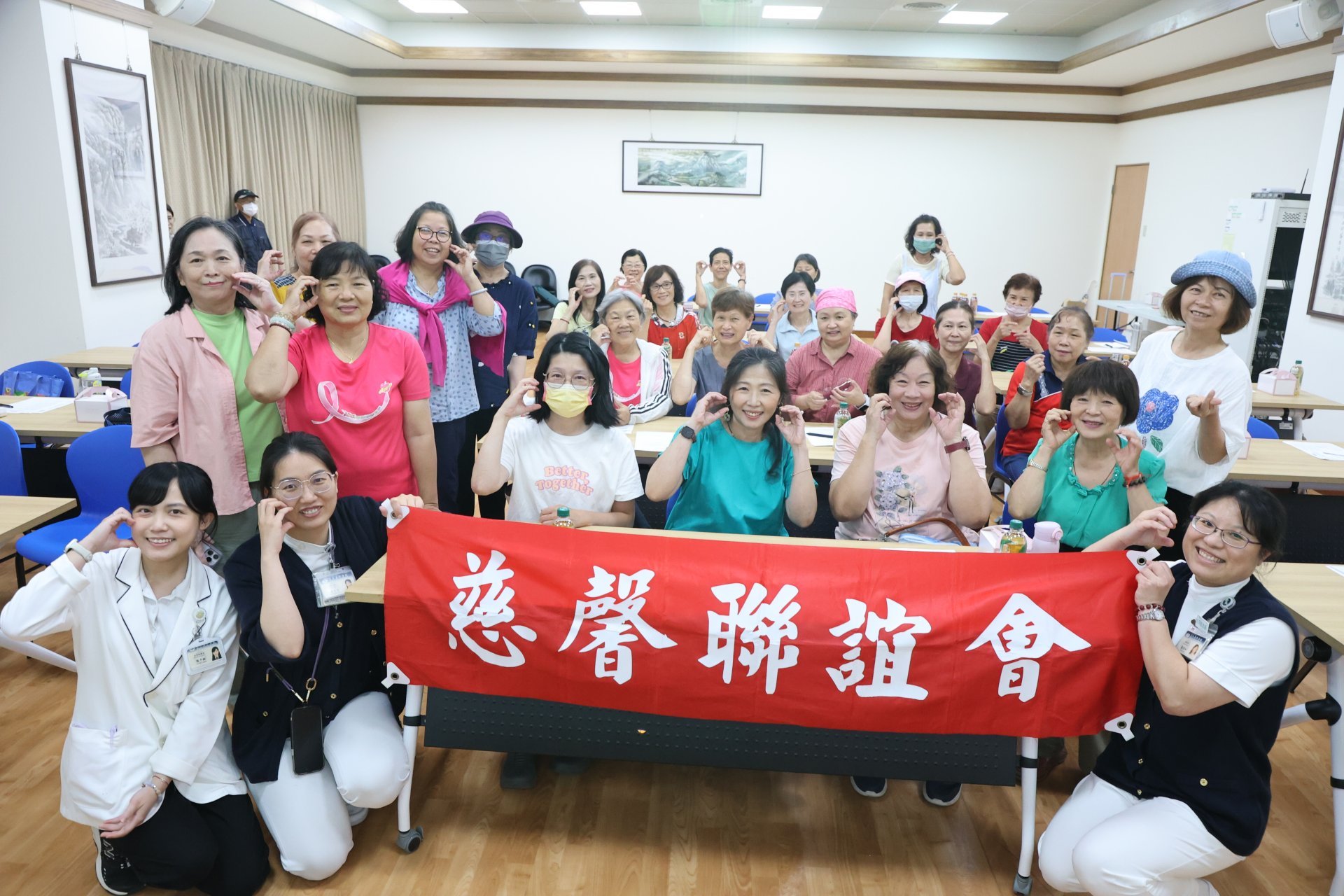 慈馨病友聯誼會以定期舉辦的方式,讓乳癌病友得以互相支持,不會獨力奮戰。