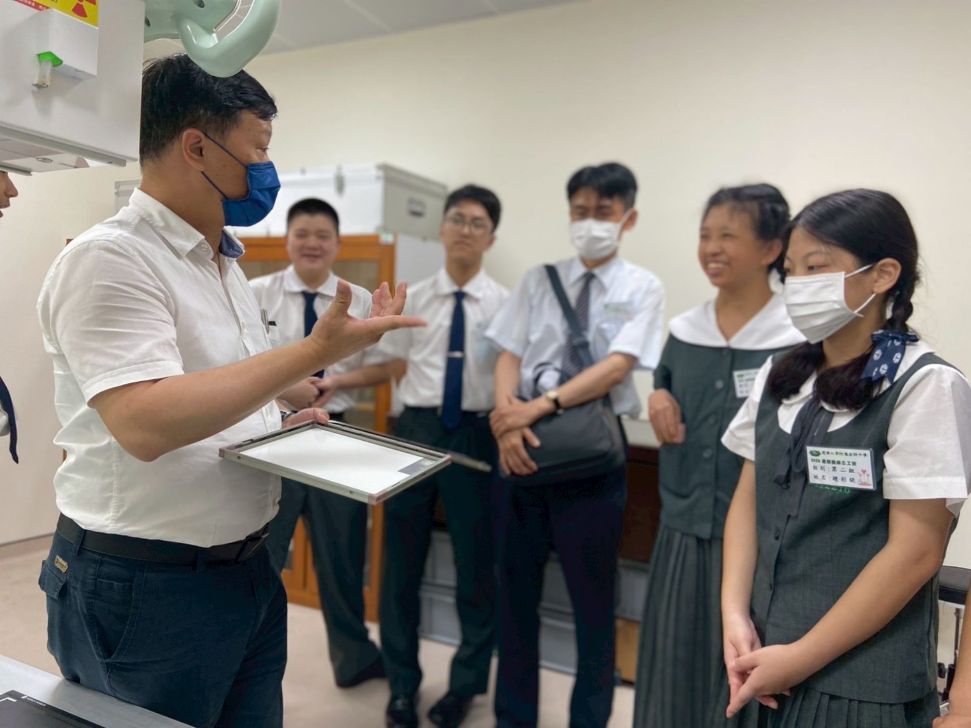 前往慈濟大學參訪四大醫學相關系所，拓展未來職涯視野