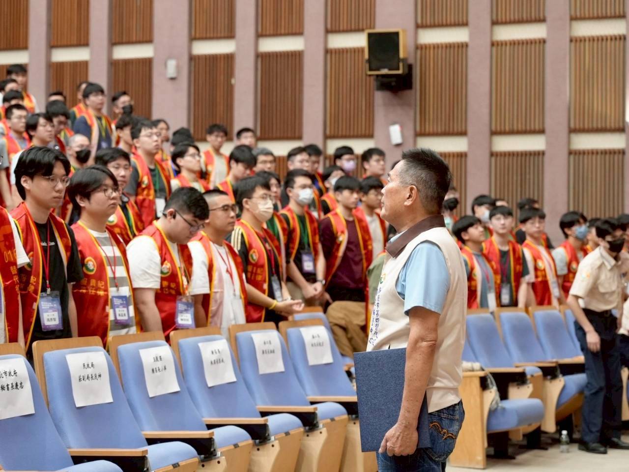 首場演訓順利揭開序幕，接下來還有7場EMT-1演訓將陸續登場，市府將持續深耕備役人力培訓，全面提升新北市的災害防救量能。