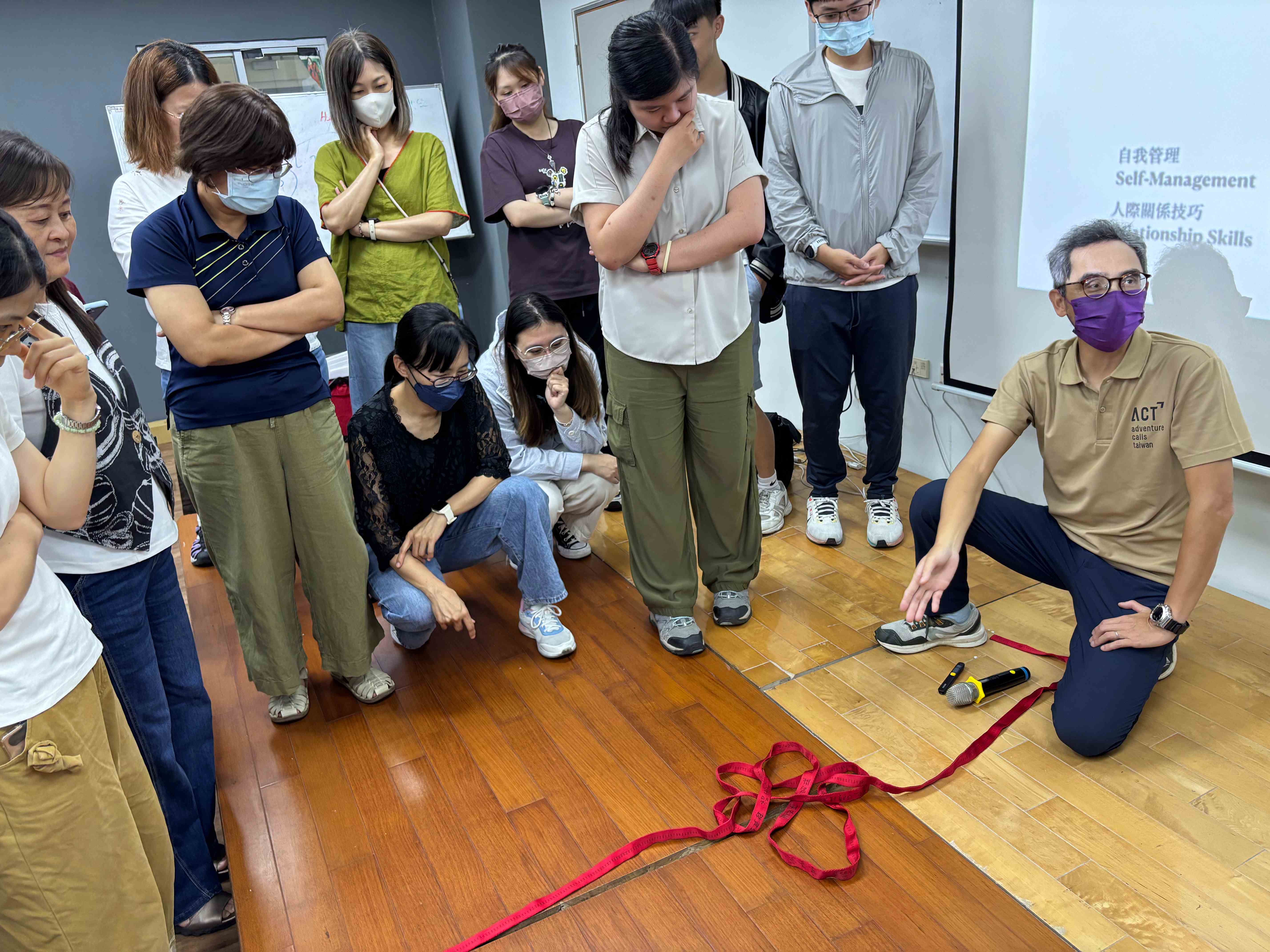 實際透過體驗為本的教學方式，讓學員感受SEL的溝通技巧