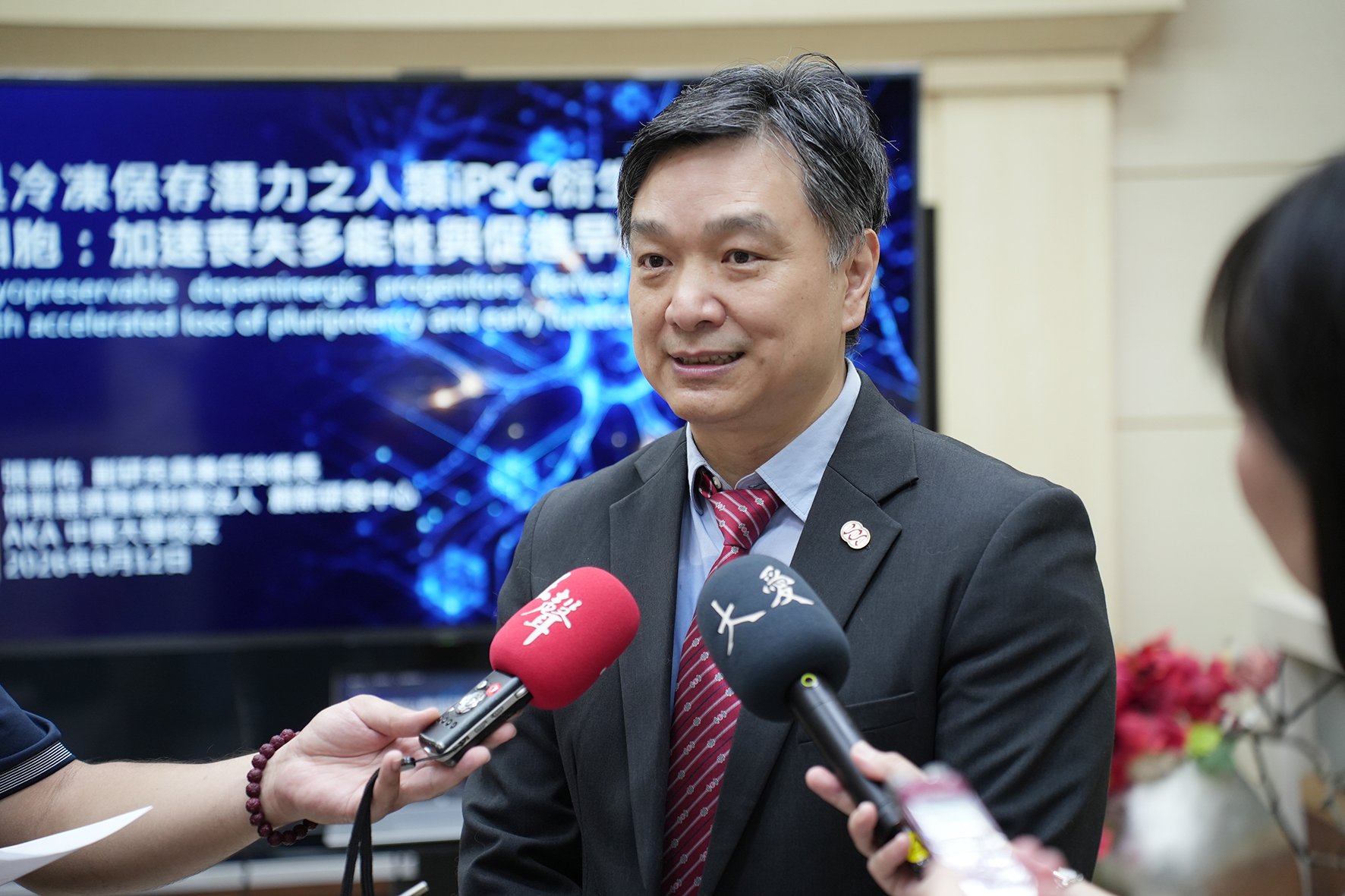 中興大學生命科學系蘇鴻麟教授,是臺灣少數在細胞治療領域中,橫跨學術研究、產業、以及臨床經驗的iPS 細胞專家學者。