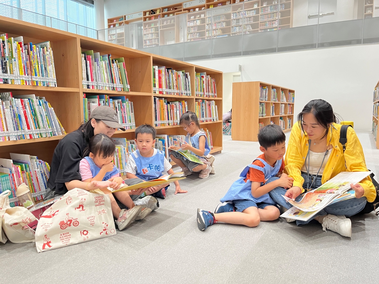 透過親子共讀-陪伴孩子在故事中探索世界-認識情緒-讓閱讀陪伴孩子快樂成長