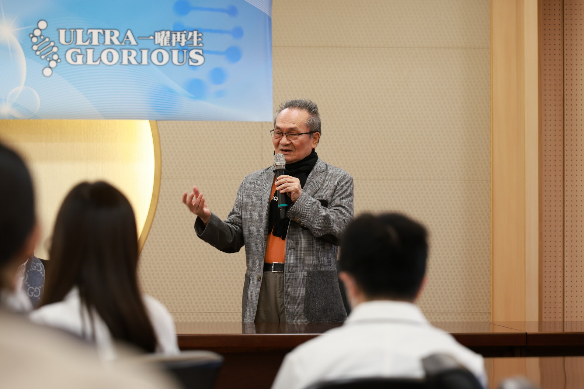 擔任見證人的林凱信理事長說,花蓮慈院擁有完善的實驗環境與專業基礎,這次合作結合產業投資與醫療研發能量,對推動新產品發展相當重要,也具示範意義。