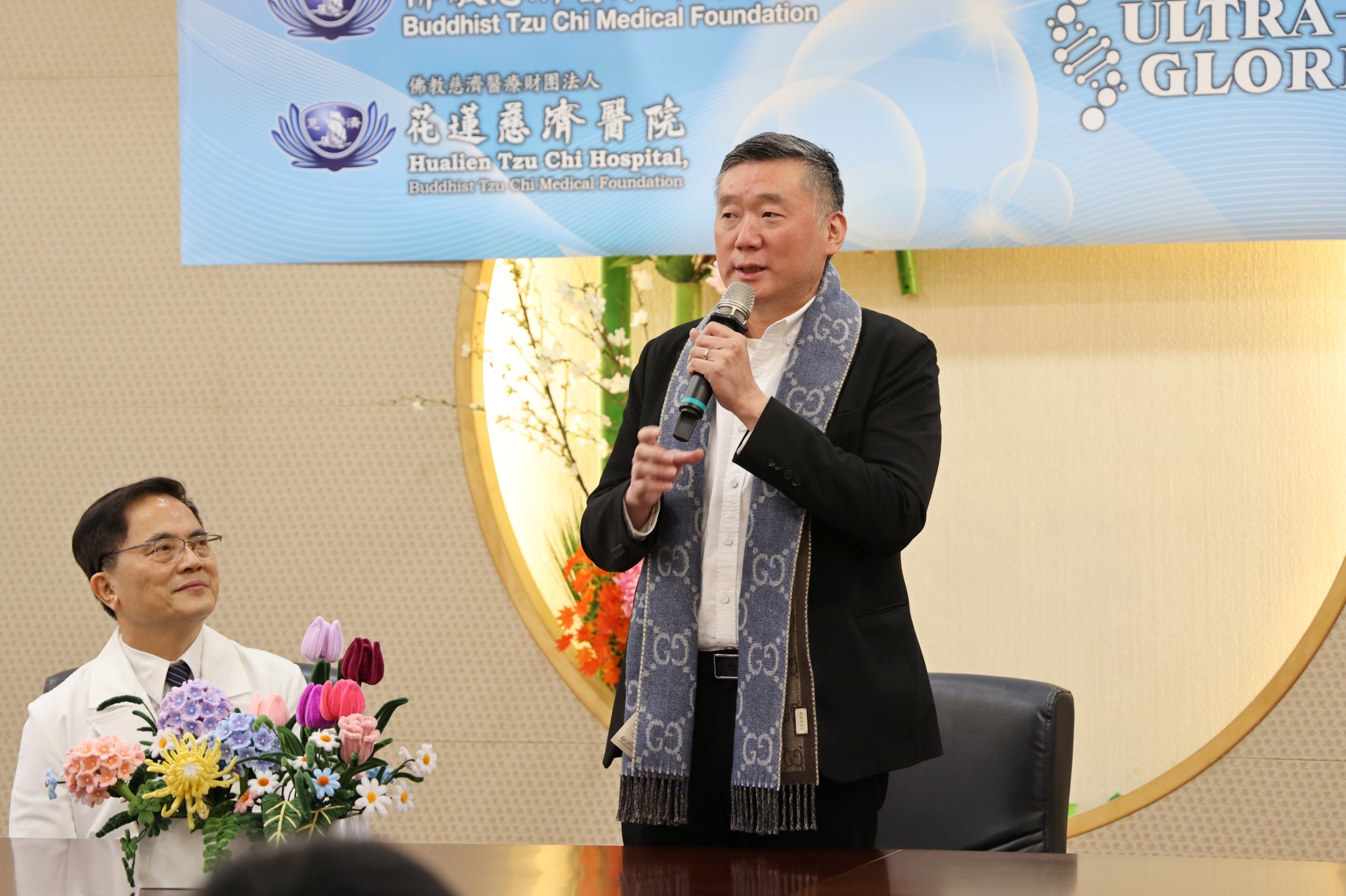 李冠緯(右)董事長指出,外泌體產業若要真正升級,須回到研發深度與品質合法合規的基礎,未來也將持續挹注資源投入產品開發。
