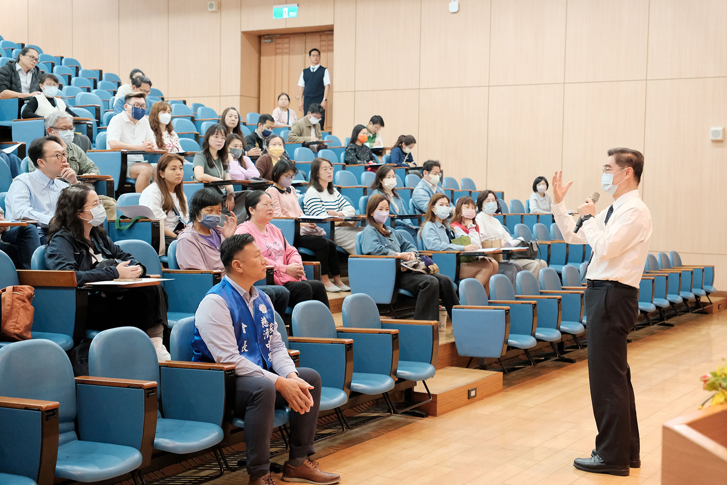 校長勉勵大家透過社會情緒學習(SEL)做好情緒教育。