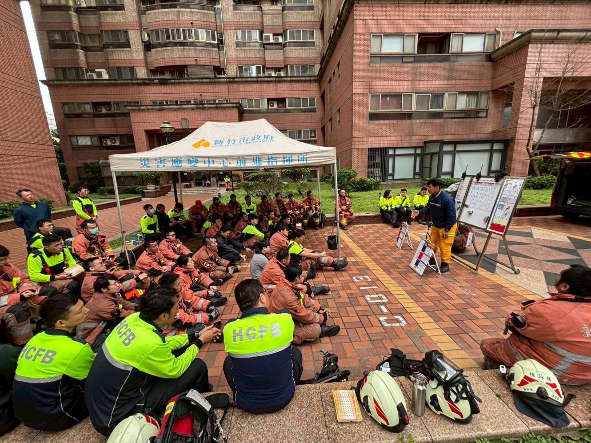 新竹市消防局辦理高樓建築物實地演訓。