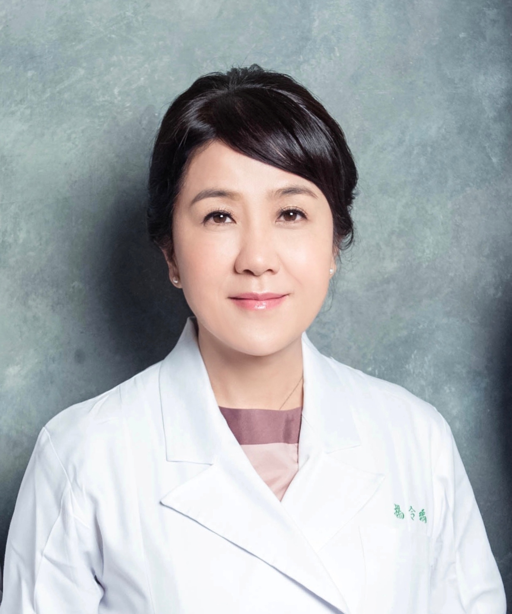 國立陽明交通大學醫學系教授楊令瑀深耕醫學教育三十餘年,2025年獲師鐸獎