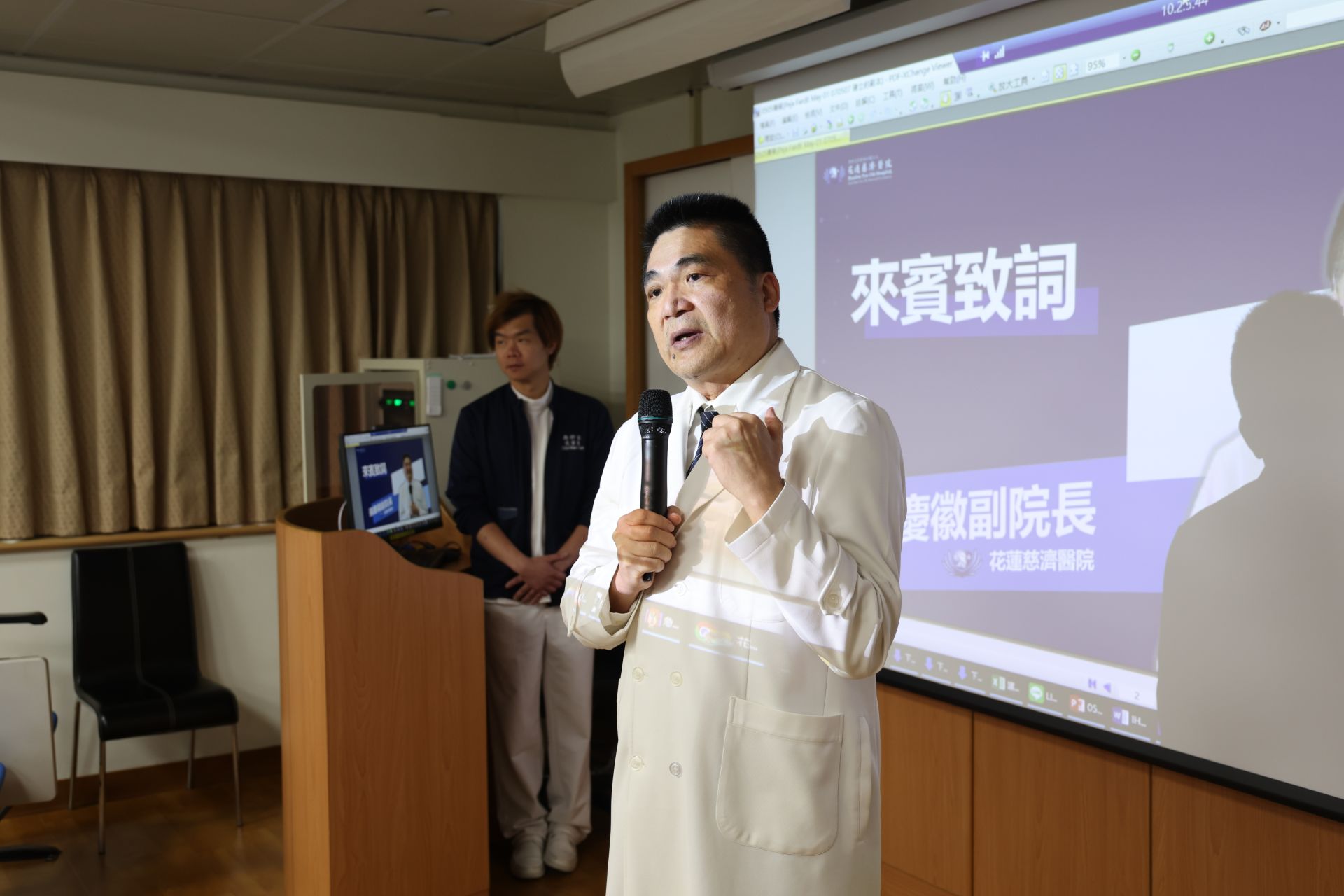 花蓮慈院羅慶徽副院長特別督促團隊要加快腳步開發智慧系統，讓更多健康數據可以在雲端被妥善的助益民眾健康，減少慢性病的發生。