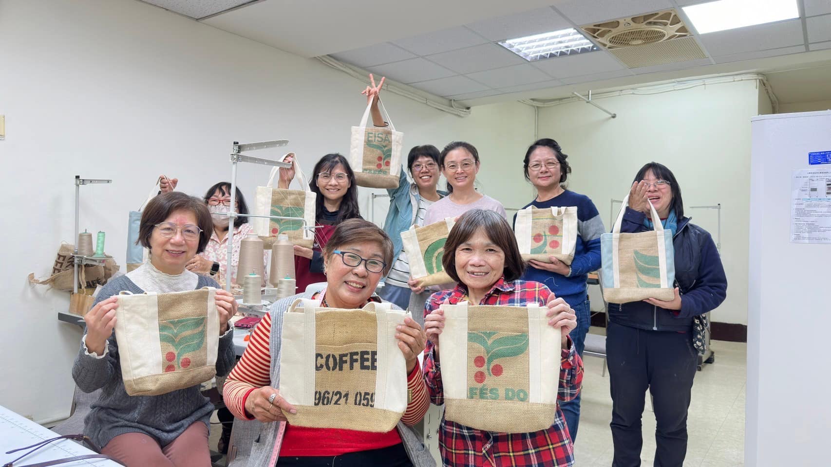 蘆葦女力以麻布豆袋再生培力文創三職人