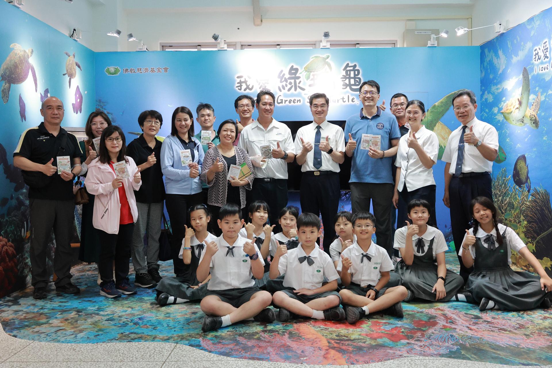 臺南慈中姚智化校長率領師生團隊熱情接待泰國農業部官員前來參訪。