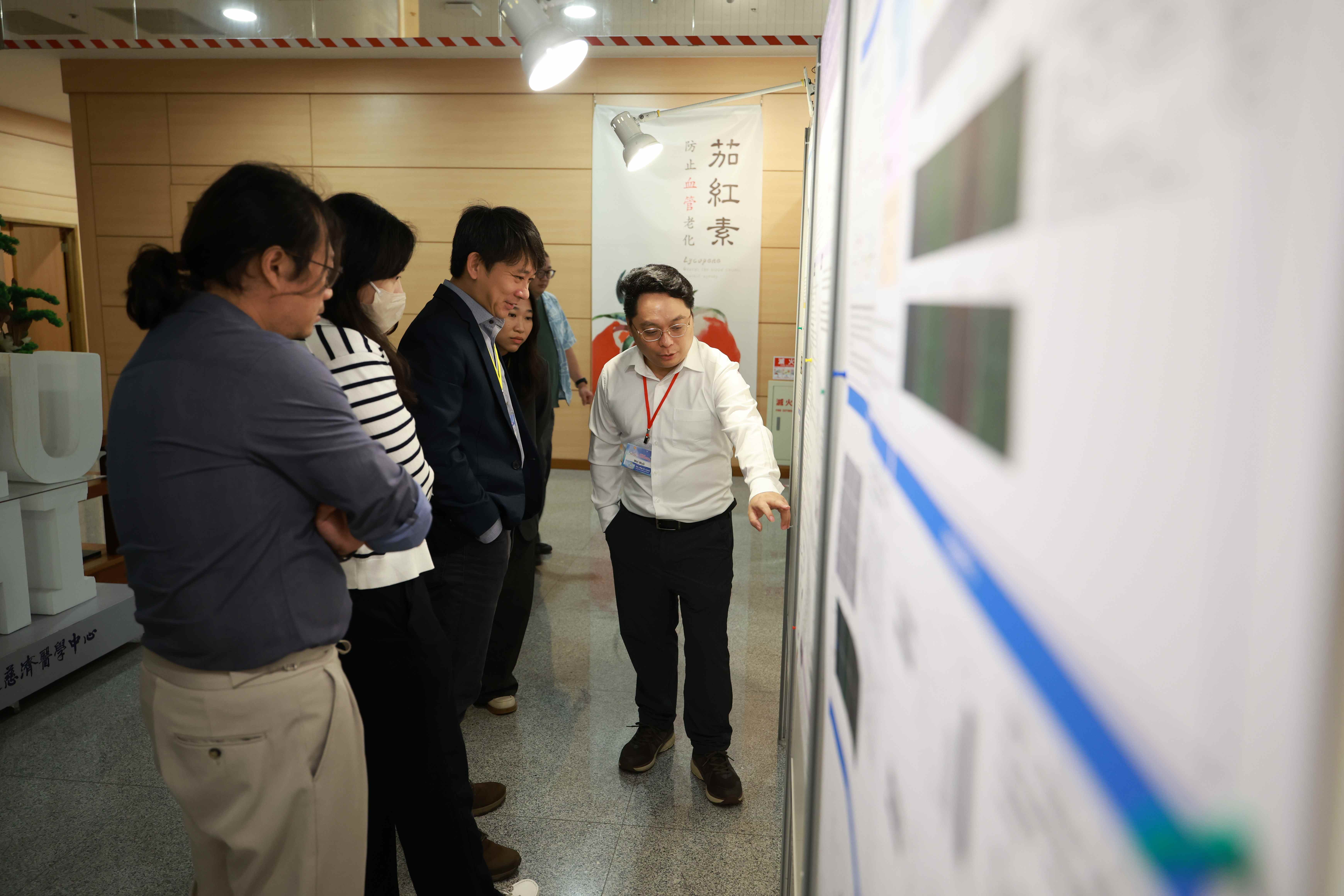為期兩天的議程吸引將近200位國內外臨床醫師、專家學者、產業界與政府部門等相關人士與會,並參與海報論文發表。