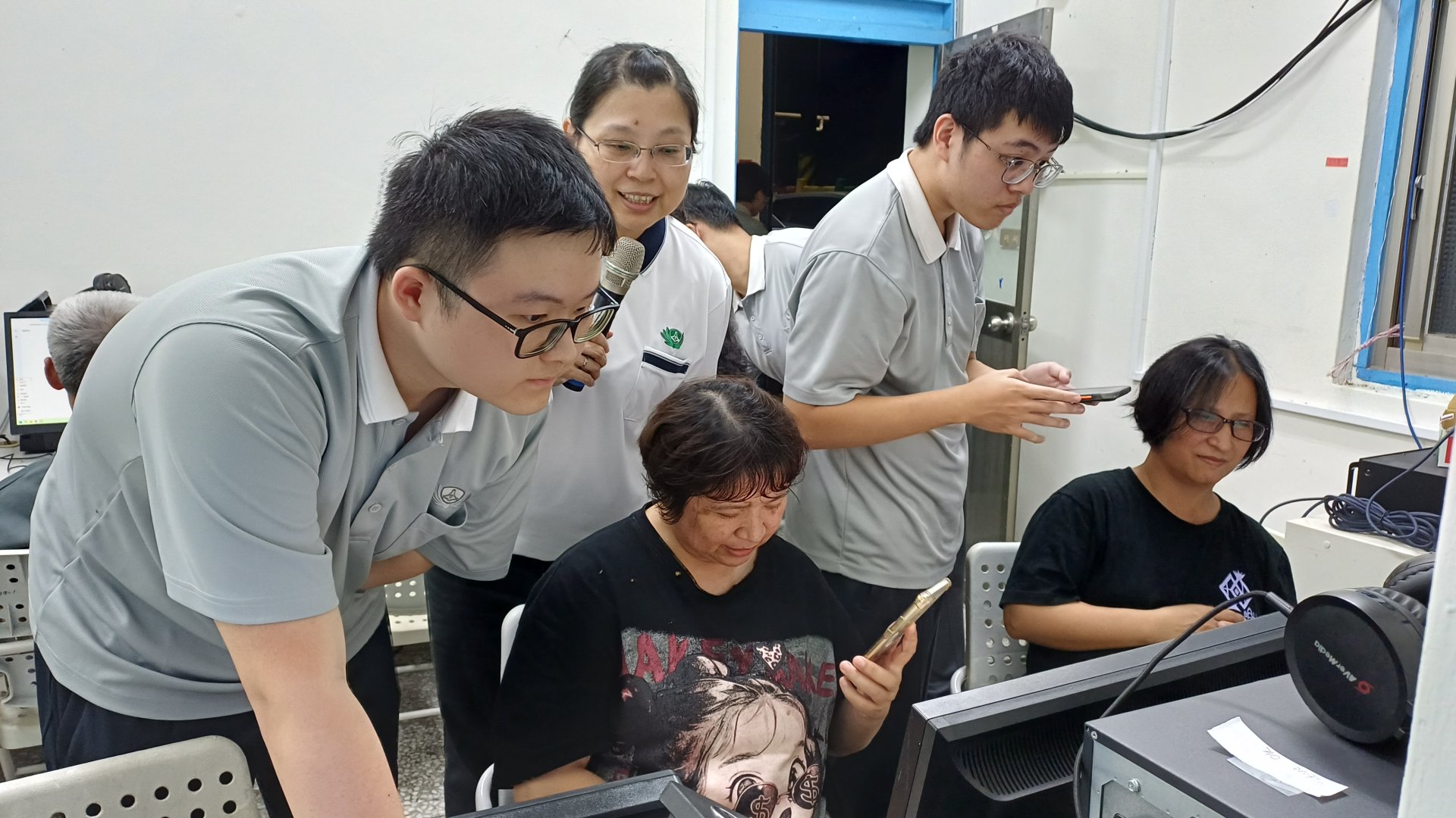 馬塔斯偏鄉數位資訊課:親子共學Line動態貼圖
