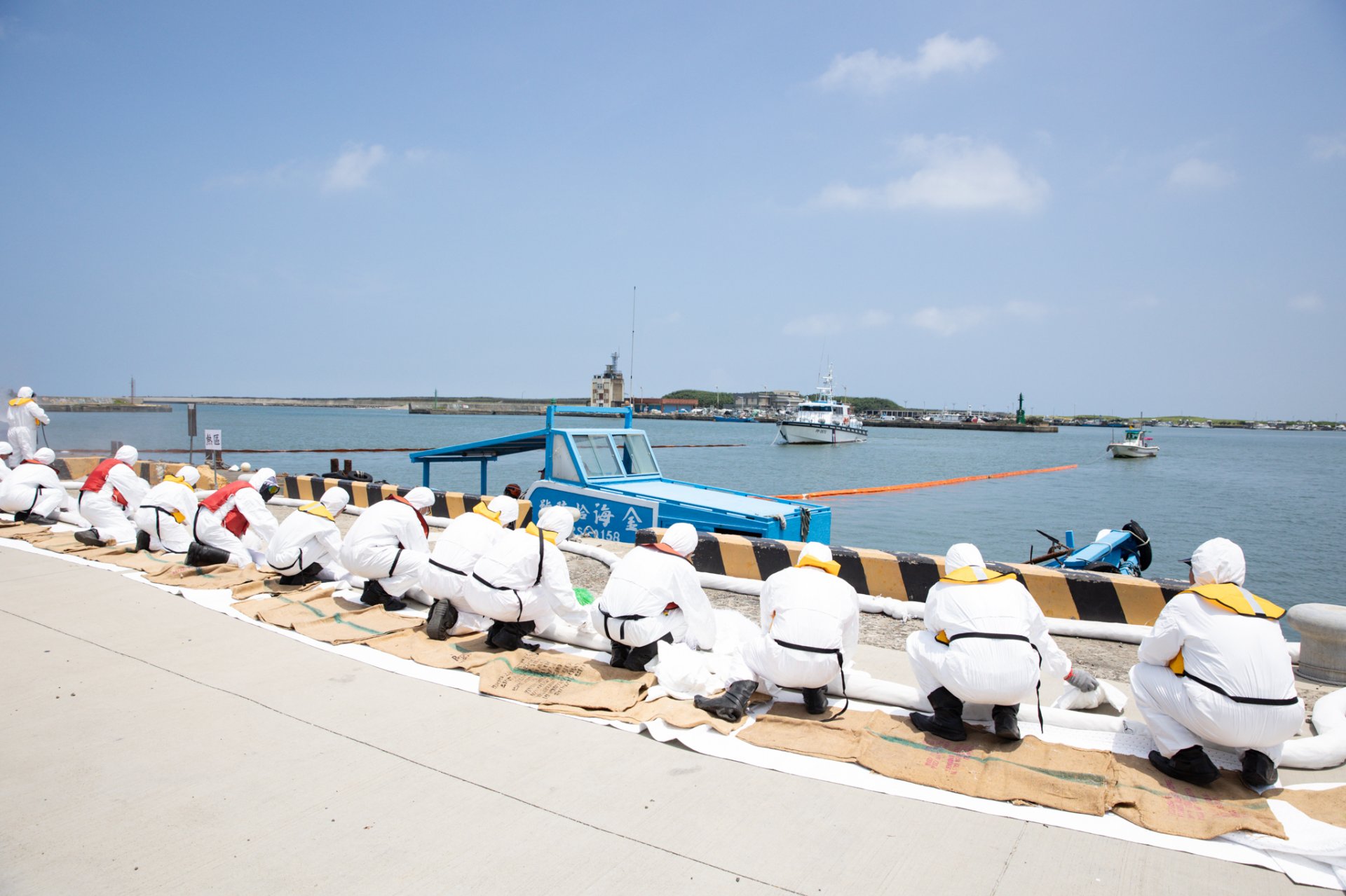 岸際油污清除