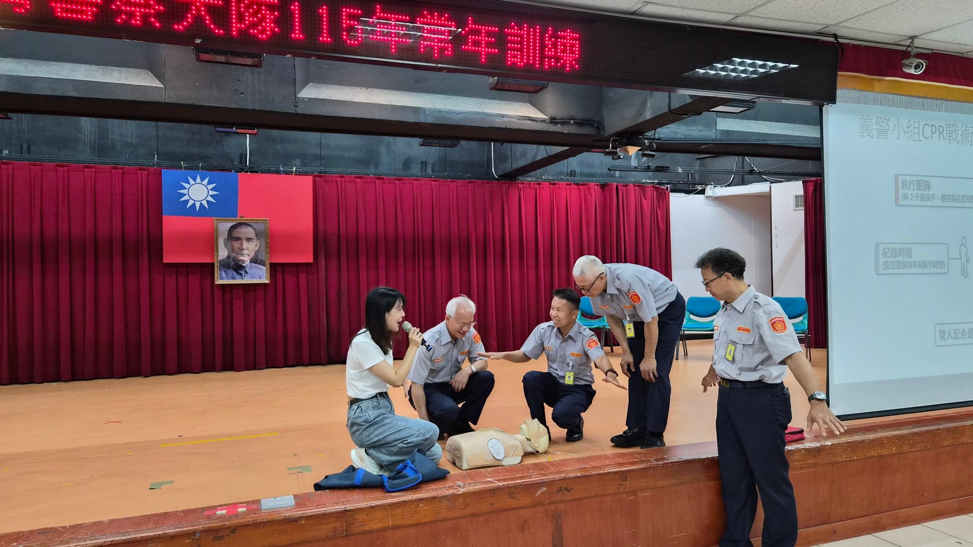 三總急診部護理師親自指導CPR AED