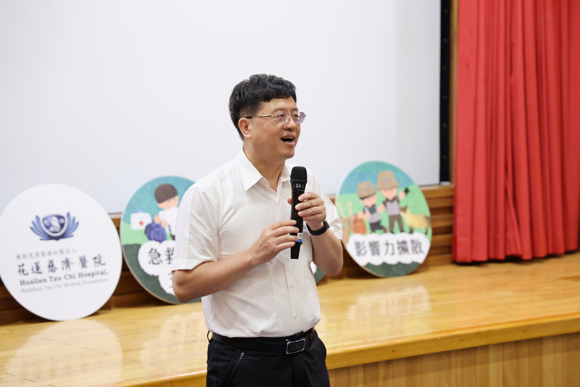 王成機署長表示，這次花蓮慈院再與太管處合作，進一步結合醫療專業、環境教育及減災、離災觀念，讓國家公園的自然療癒力量與慈濟的人道關懷持續延伸。