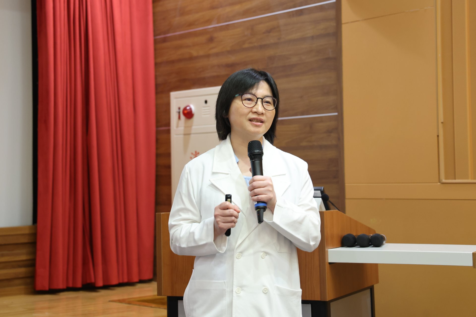 現場也安排專題演講，由東區緊急醫療應變中心顧問、花蓮慈院急診部賴佩芳醫師，分享災難中的醫療應變。