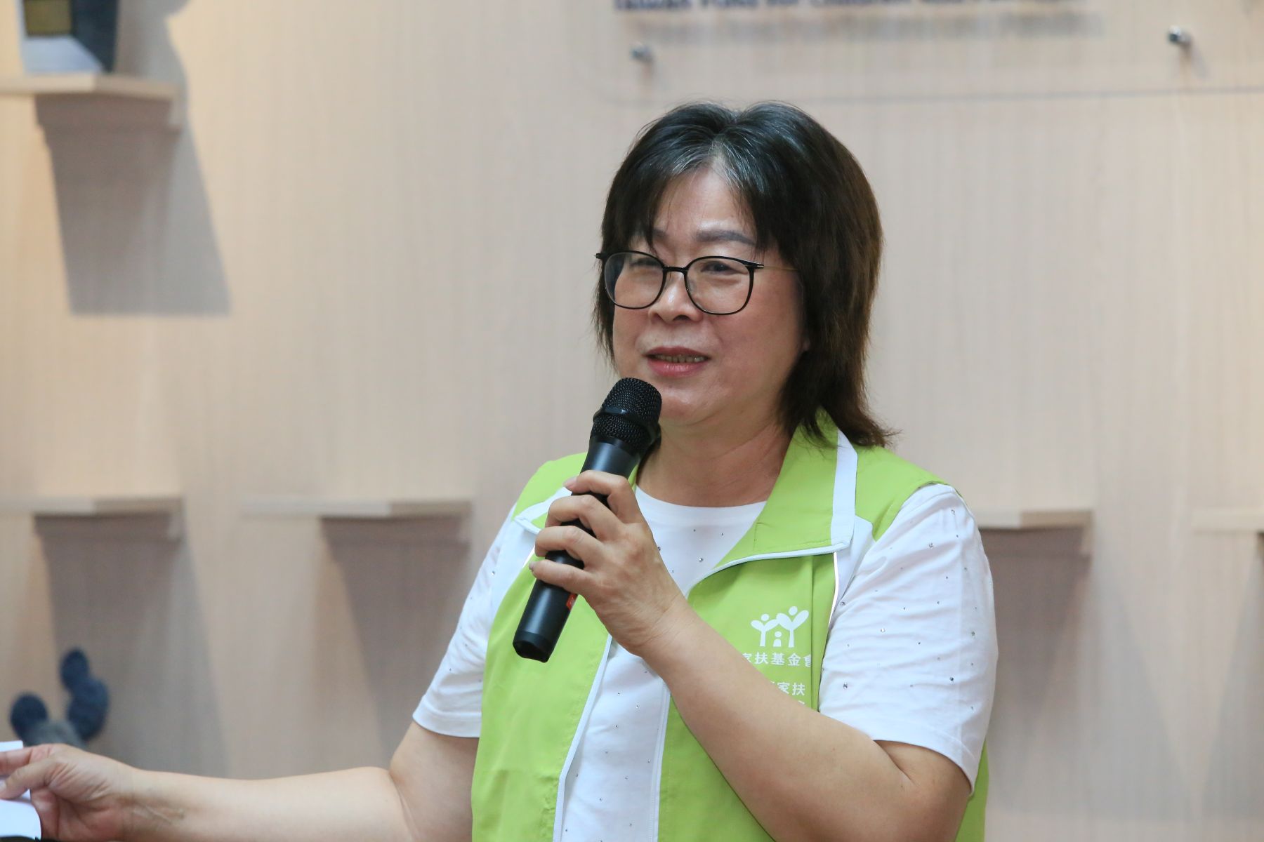 花蓮家扶副主委林若如認為幸福小舖不僅讓丹寧布重生，也為布藝師們帶來新契機。