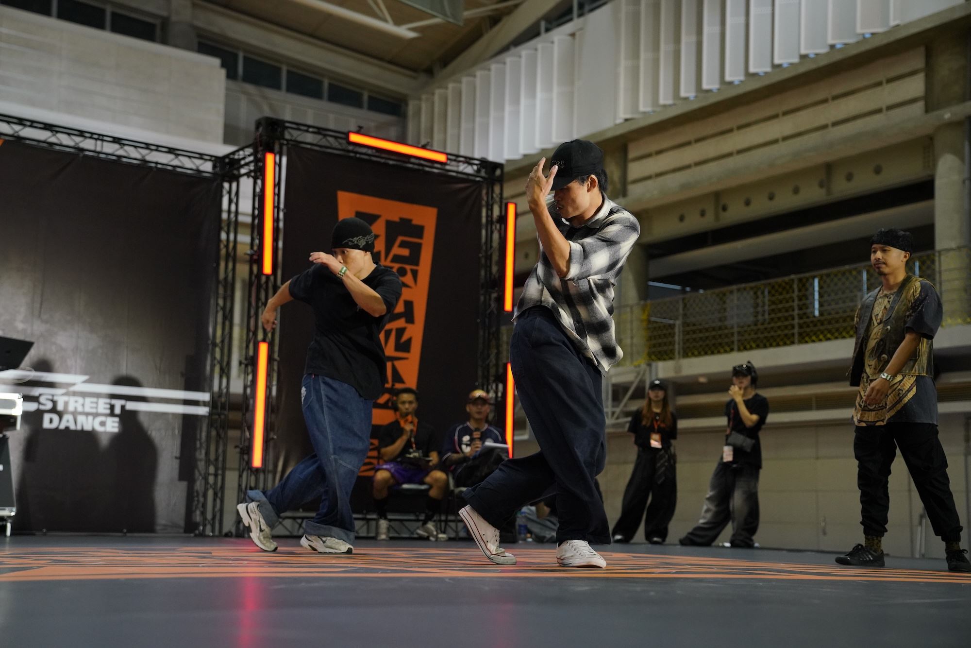 總統盃街舞大賽中區霹靂舞公開組冠軍「South+Panther」