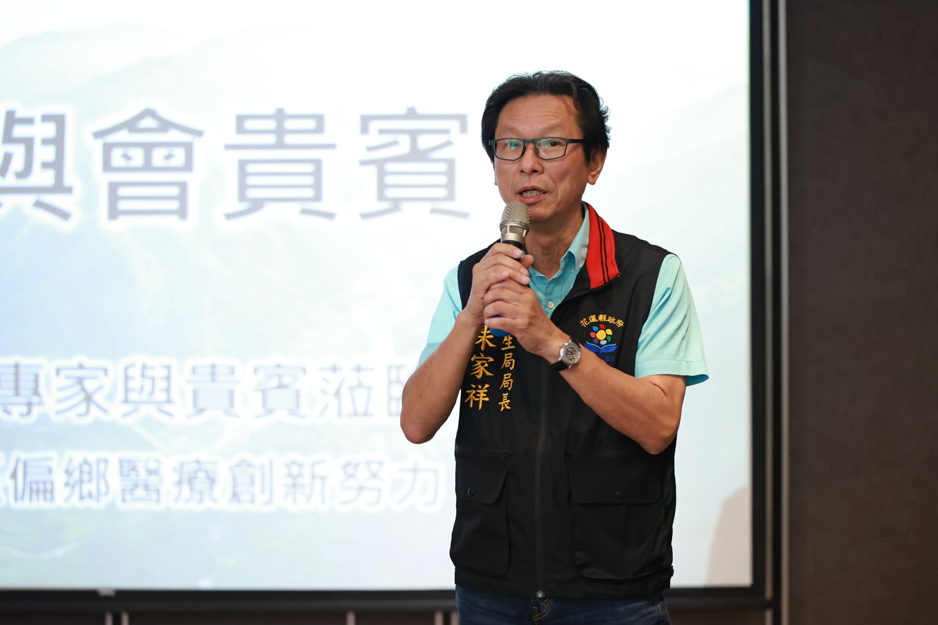 花蓮縣衛生局局長朱家祥說，平時持續飛行與訓練，才能讓人員熟悉操作、累積不同航線及天候資料，在災害發生時穩定執行任務。