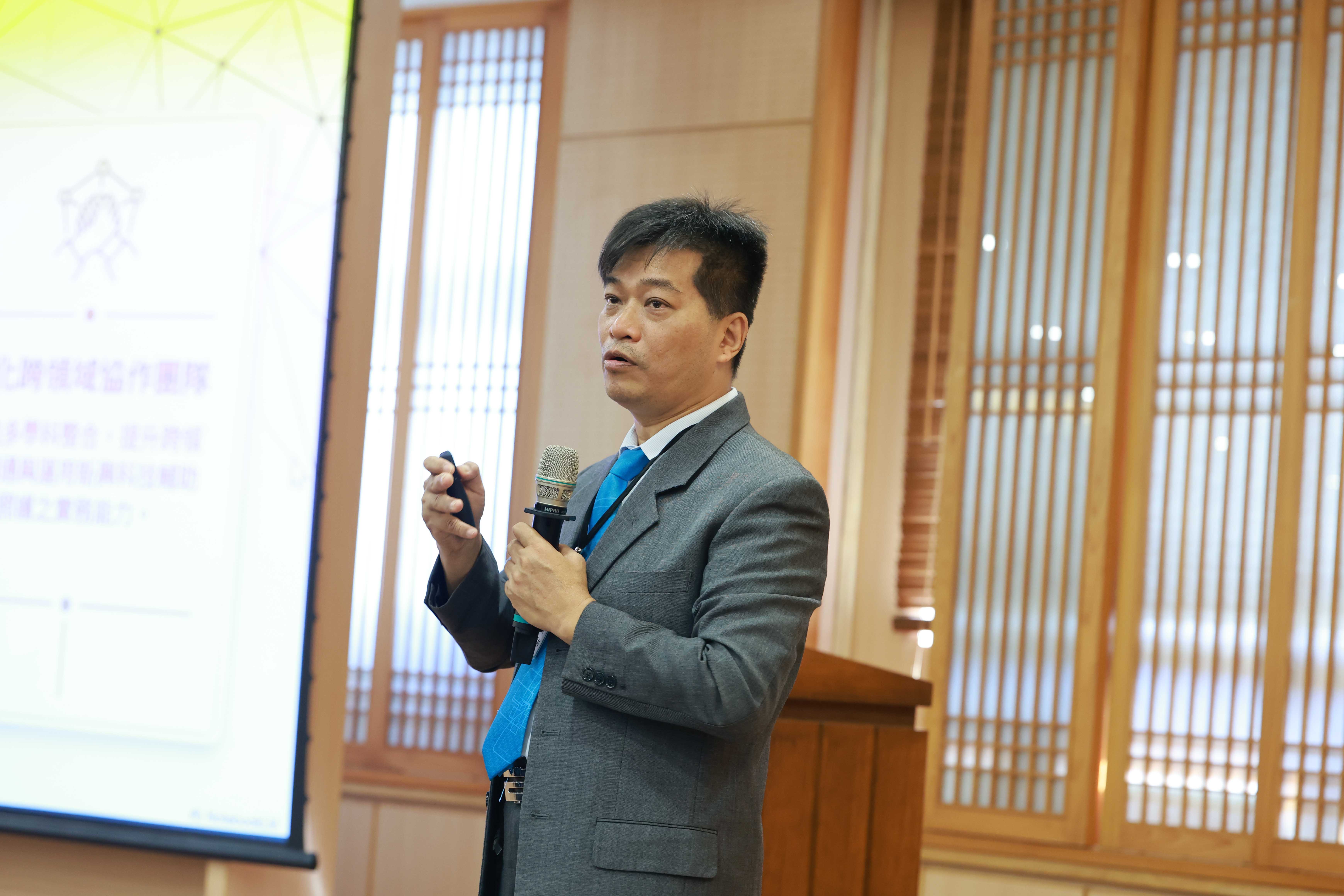 身為計畫主持人，臺北醫學大學吳明順副教授強調教案導入AI並非增加負擔，而是活化紙本教案，旨在於減輕負擔、提升效益與培養韌性。