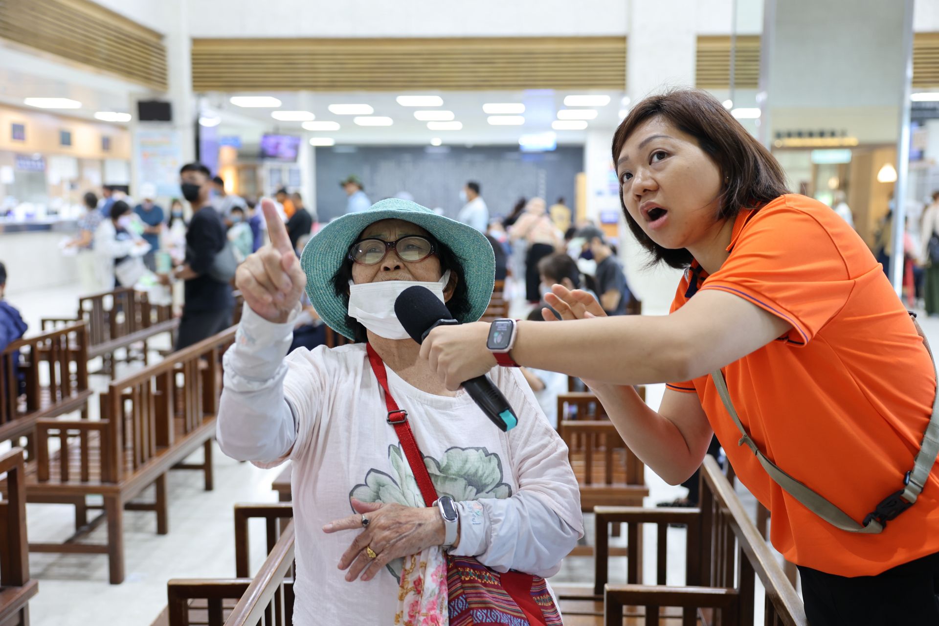 多位民眾參與打卡響應病人安全日,把醫病攜手,安全共守理念透過活動融入日常生活。