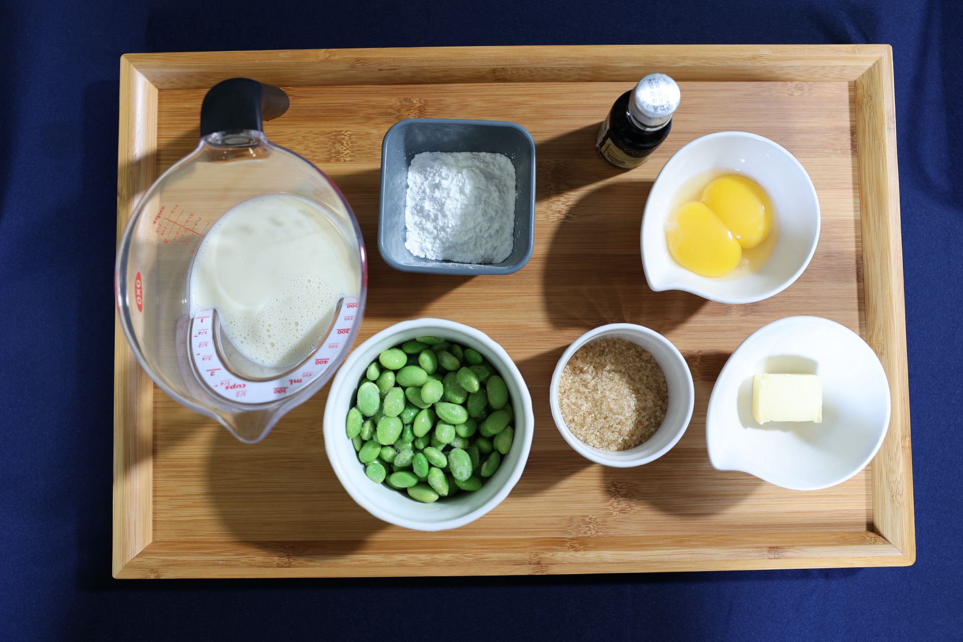 毛豆豆漿卡士達醬,材料有毛豆、水、無糖豆漿、蛋黃、砂糖、玉米粉、無鹽奶油。